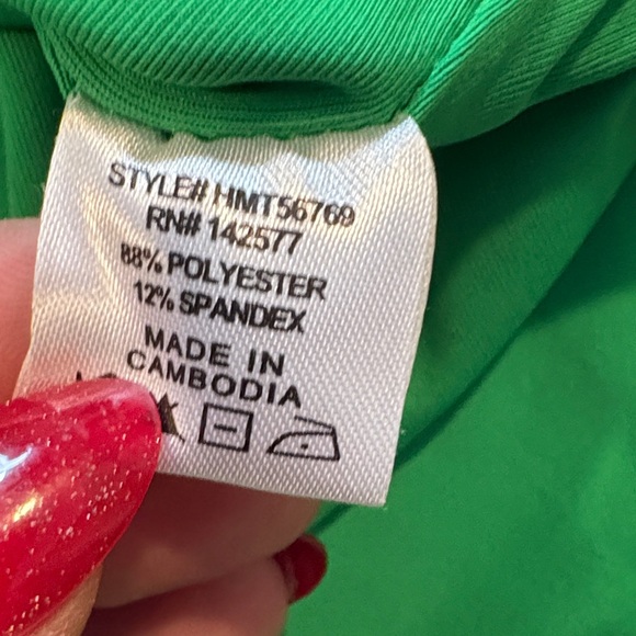 Haute Monde Green Square Neck Sleeveless Bodysuit. Size Medium - Picture 5 of 9